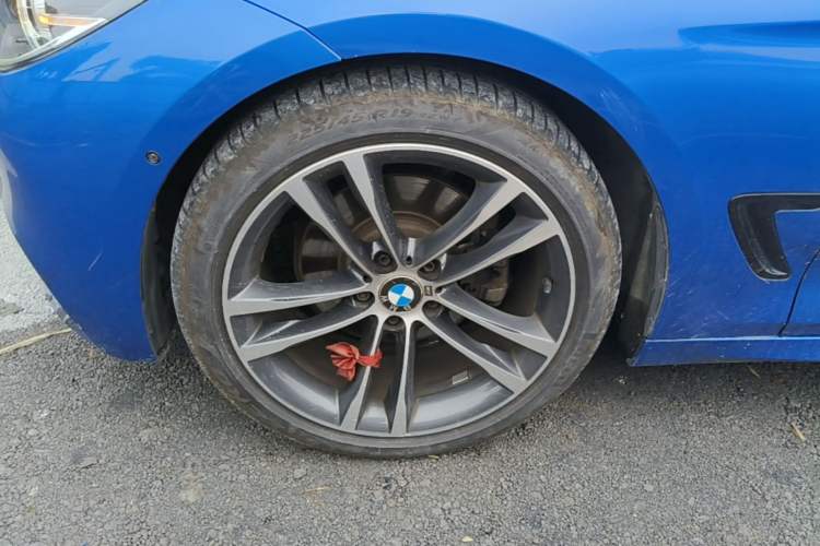 Used BMW 3 Series GT 2018 330i xDrive M Sport Edition Left Front Wheel Hub