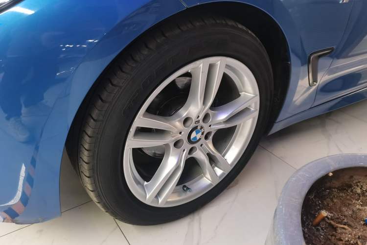 Used BMW 3 Series GT 2018 320i M Sport Edition Left Front Wheel Hub