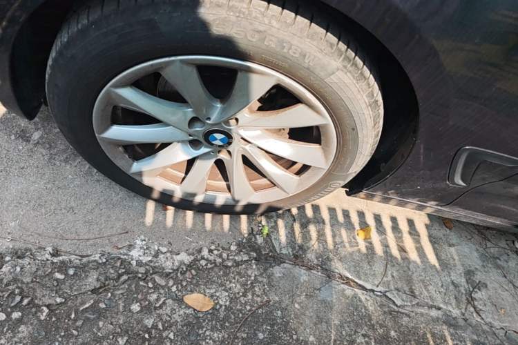 Used BMW 3 Series GT 2018 320i Sport Edition Left Front Wheel Hub