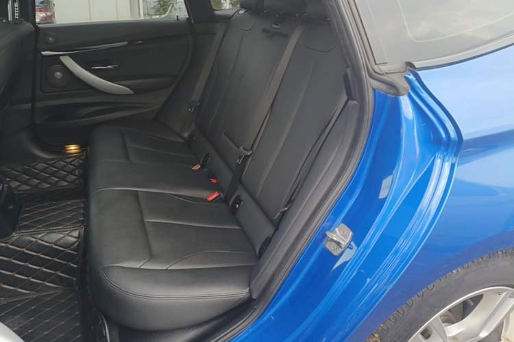 Used BMW 3 Series GT 2018 320i Sport Edition Left Rear Seat
