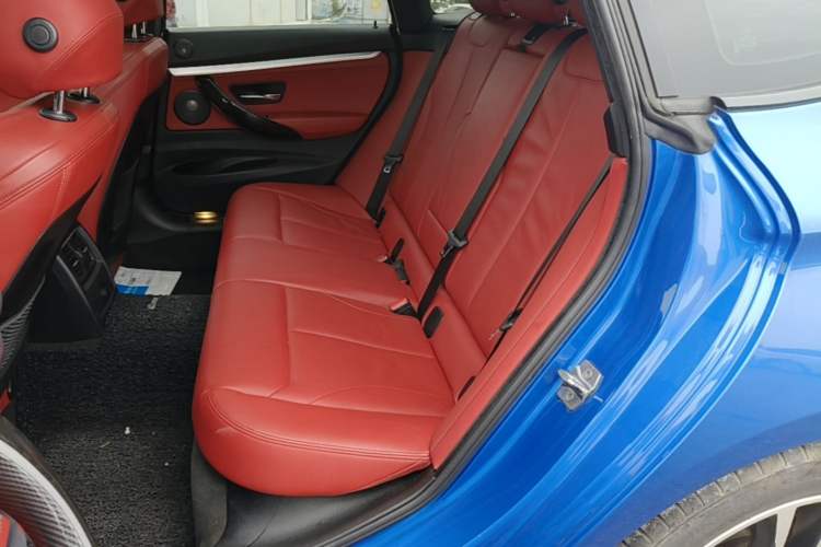 Used BMW 3 Series GT 2018 330i xDrive M Sport Edition Left Rear Seat