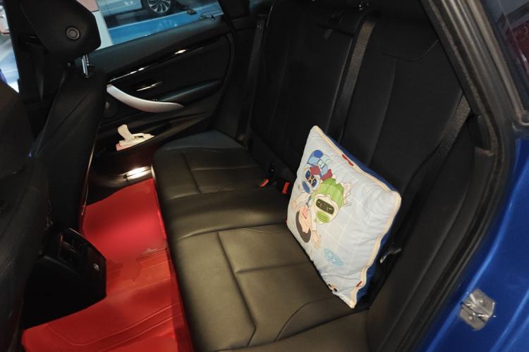 Used BMW 3 Series GT 2018 320i M Sport Edition Left Rear Seat
