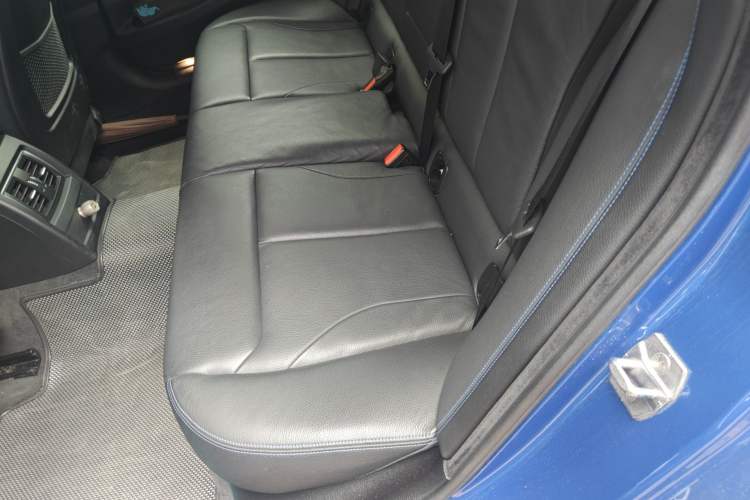 Used BMW 3 Series GT 2018 330i xDrive M Sport Edition Left Rear Seat