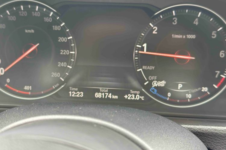 Used BMW 3 Series GT 2018 330i xDrive M Sport Edition Odometer Close Up