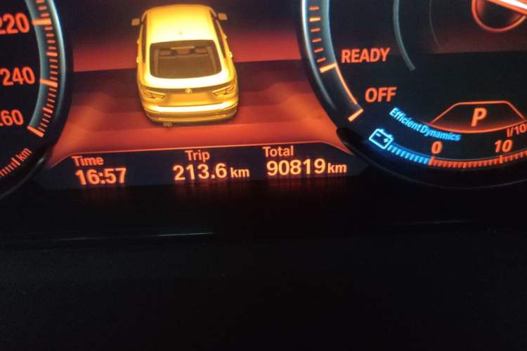 Used BMW 3 Series GT 2018 320i M Sport Edition Odometer Close Up