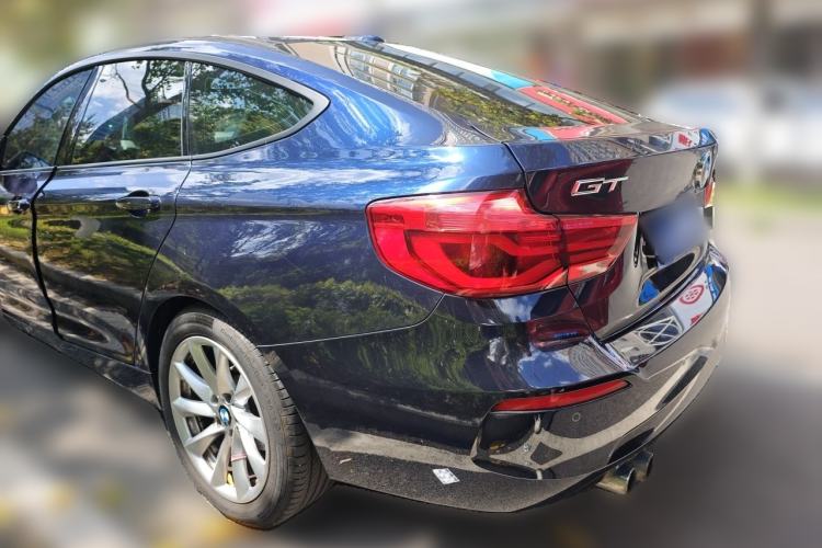 Used BMW 3 Series GT 2018 320i Sport Edition Rear Left 45 Deg