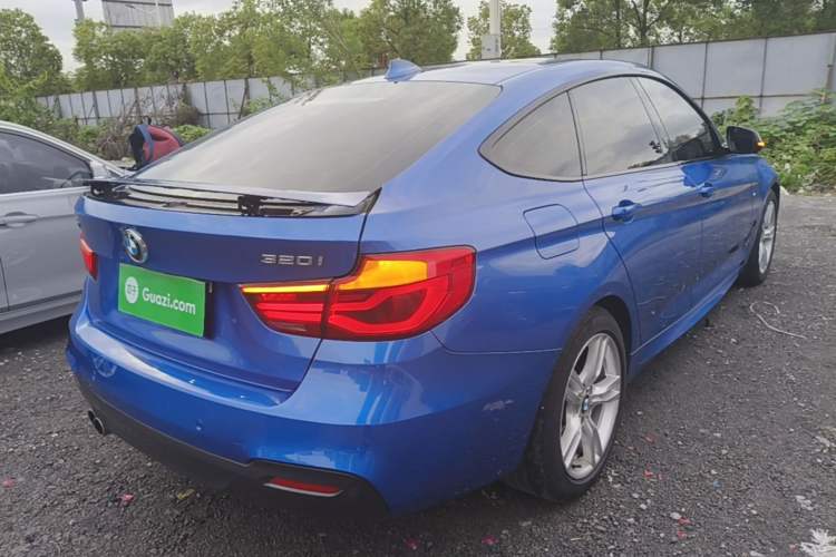 Used BMW 3 Series GT 2018 320i Sport Edition Rear Right 45 Deg