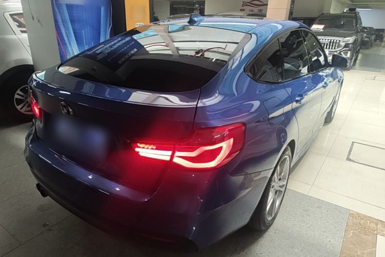 Used BMW 3 Series GT 2018 320i M Sport Edition Rear Right 45 Deg