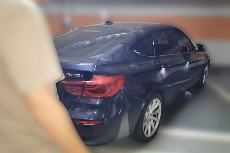 Used BMW 3 Series GT 2018 320i Sport Edition Rear Right 45 Deg