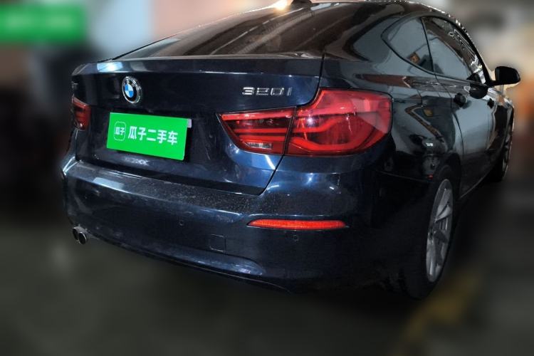 Used BMW 3 Series GT 2018 320i Sport Edition Rear Right 45 Deg
