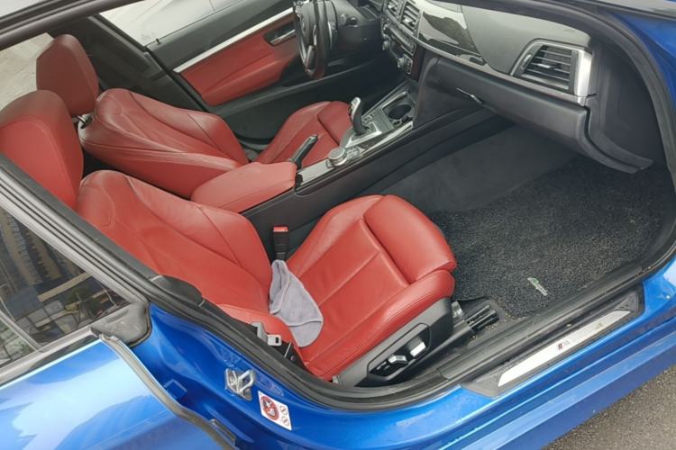 Used BMW 3 Series GT 2018 330i xDrive M Sport Edition Right Front Seat