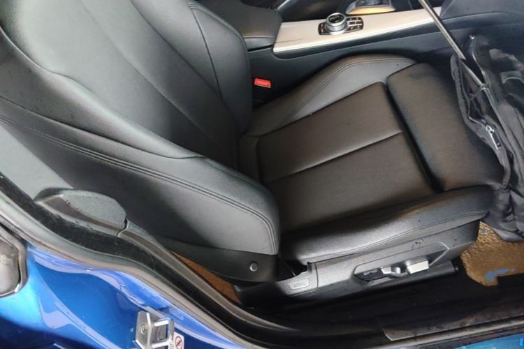 Used BMW 3 Series GT 2018 320i M Sport Edition Right Front Seat