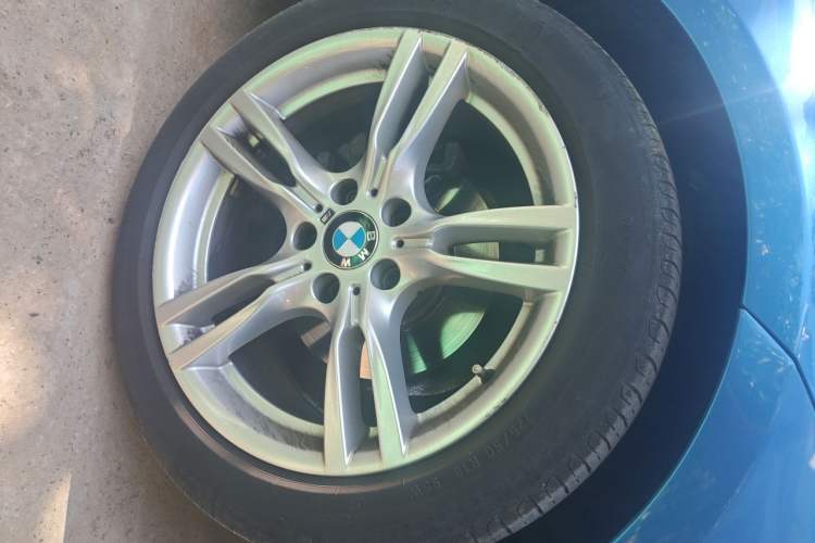 Used BMW 3 Series GT 2018 320i M Sport Edition Right Front Wheel Hub