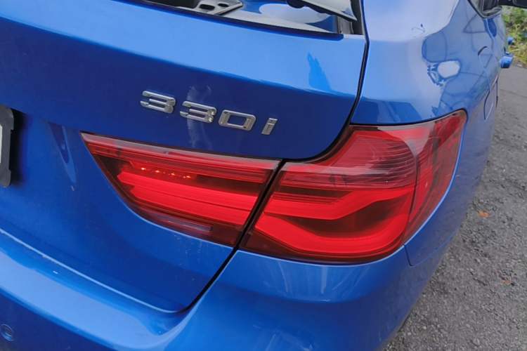 Used BMW 3 Series GT 2018 330i xDrive M Sport Edition Right Rear Taillight