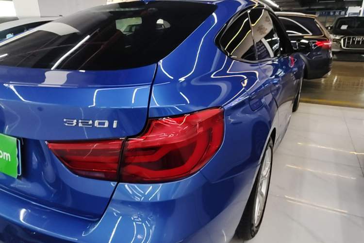 Used BMW 3 Series GT 2018 320i M Sport Edition Right Rear Taillight
