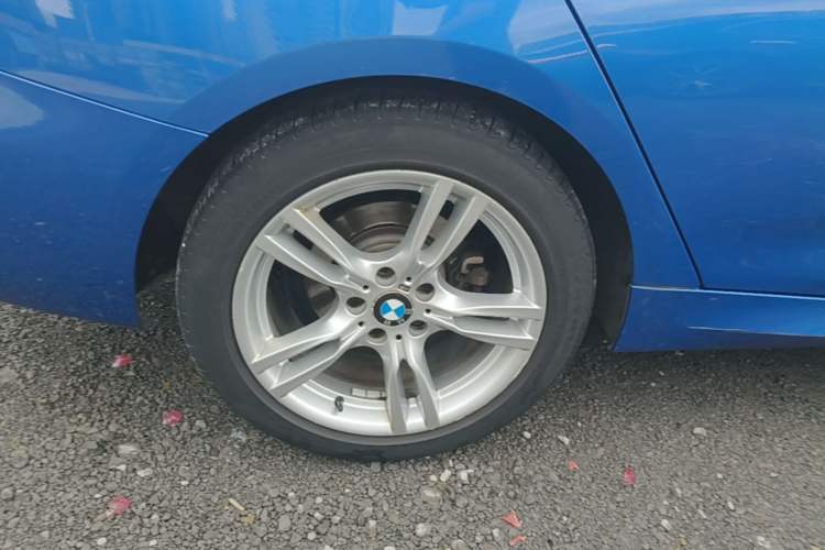 Used BMW 3 Series GT 2018 320i Sport Edition Right Rear Wheel Hub