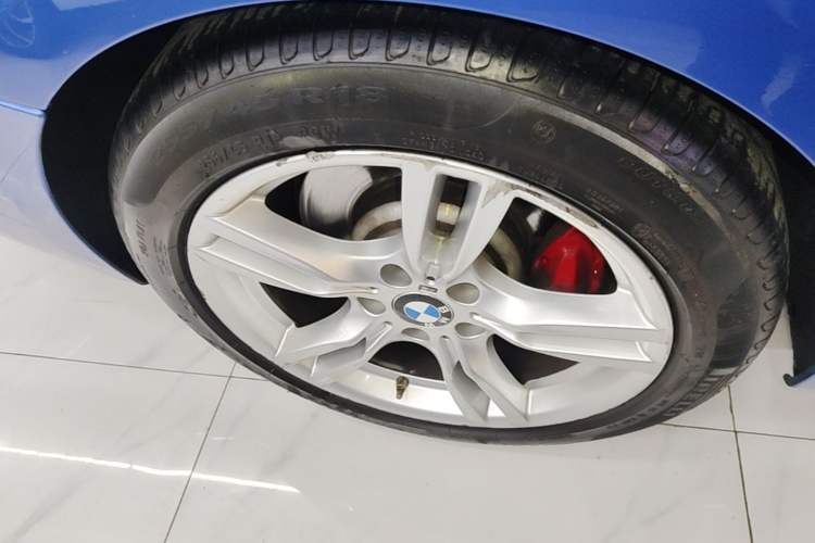 Used BMW 3 Series GT 2018 320i M Sport Edition Right Rear Wheel Hub
