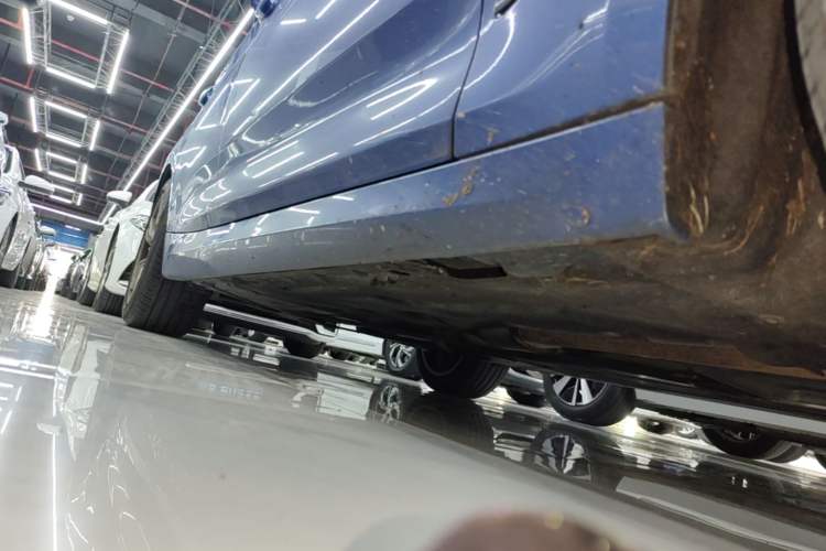 Used BMW 3 Series GT 2018 320i M Sport Edition Right Side Sill