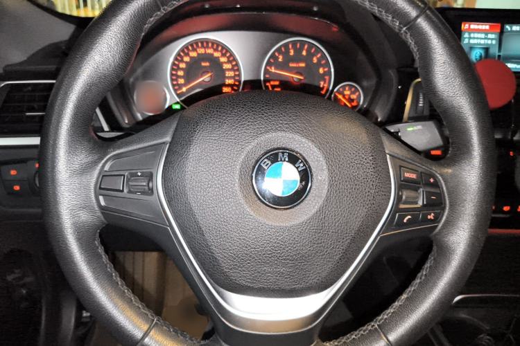 Used BMW 3 Series GT 2018 320i Sport Edition Steering Wheel