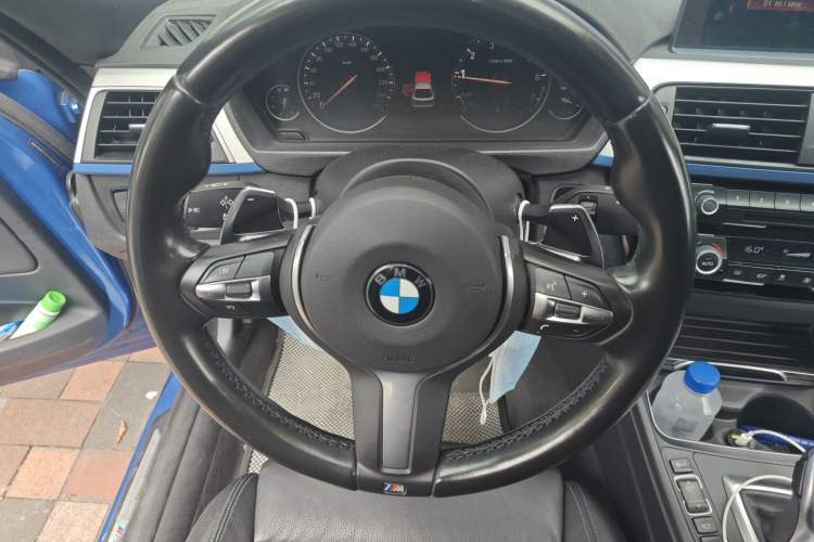 Used BMW 3 Series GT 2018 330i xDrive M Sport Edition Steering Wheel