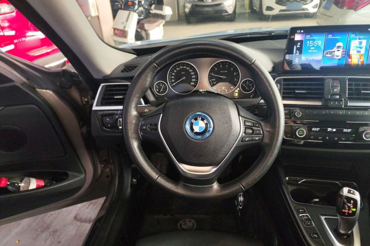 Used BMW 3 Series GT 2018 320i Sport Edition Steering Wheel