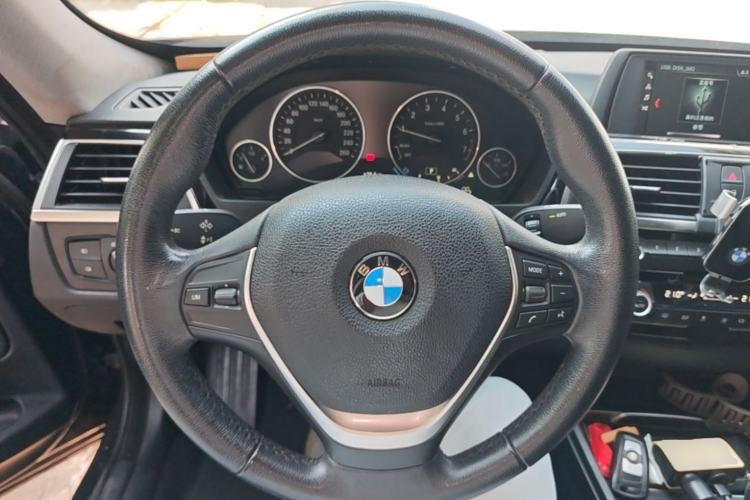 Used BMW 3 Series GT 2018 320i Sport Edition Steering Wheel