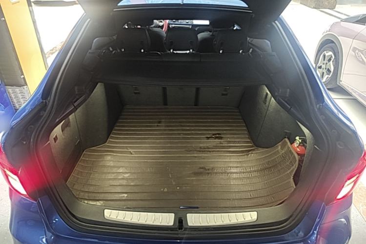 Used BMW 3 Series GT 2018 320i M Sport Edition Trunk