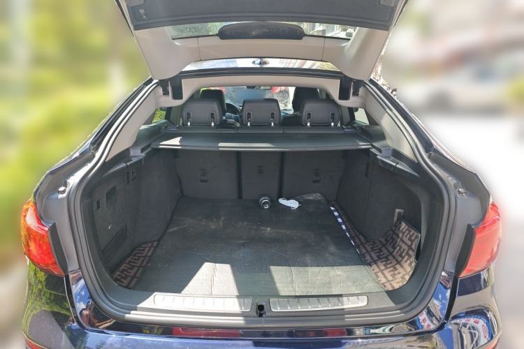 Used BMW 3 Series GT 2018 320i Sport Edition Trunk