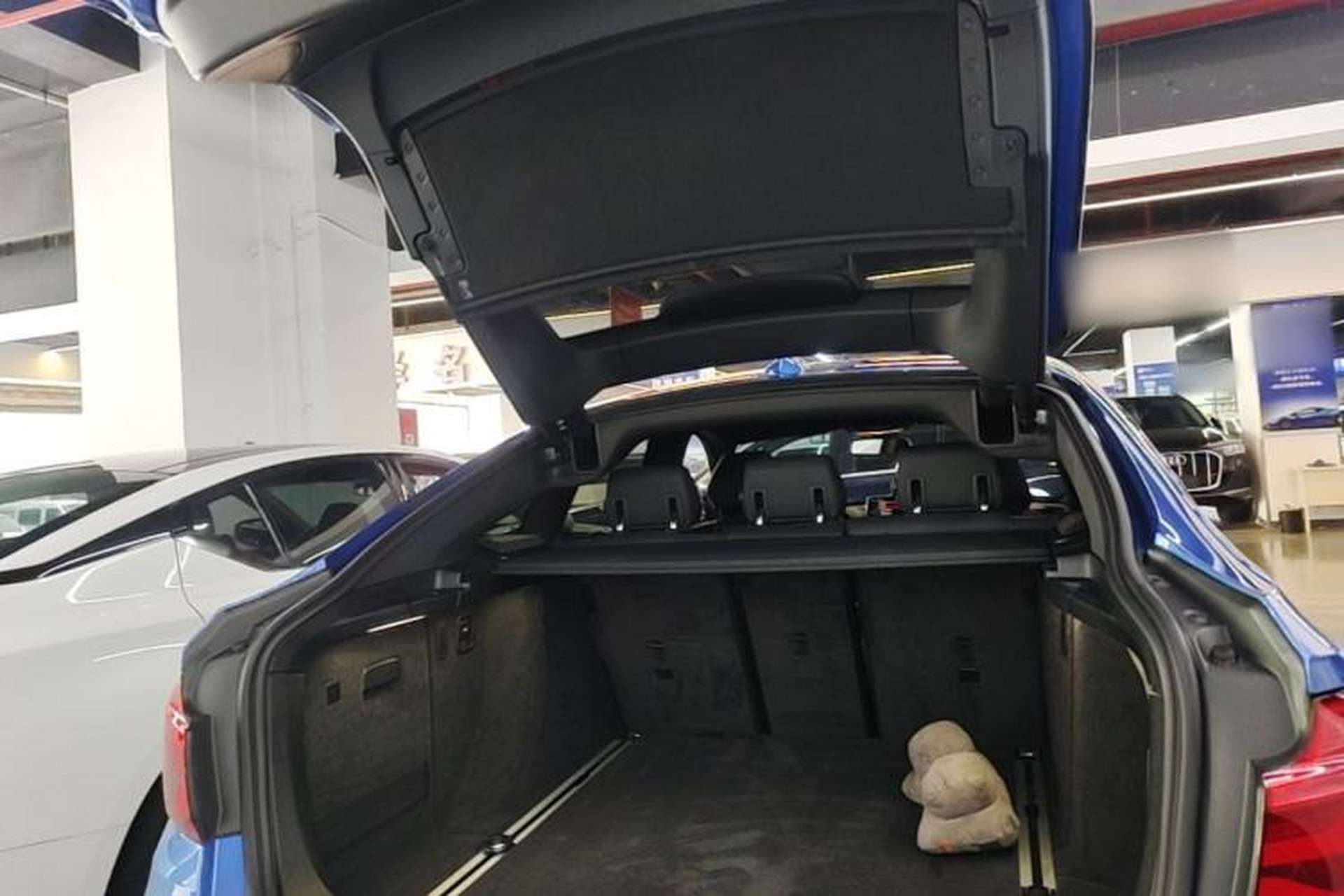 Used BMW 3 Series GT 2018 320i M Sport Edition Trunk