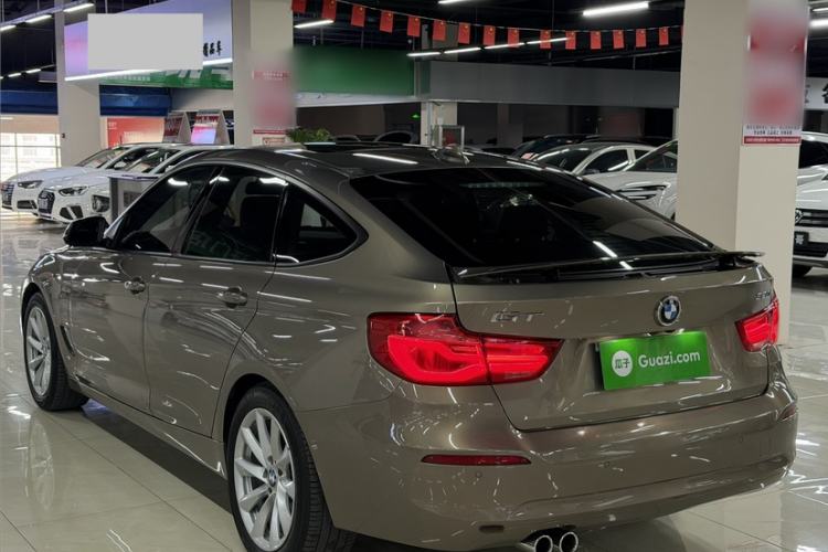 Used BMW 3 Series GT 2018 320i Sport Edition Exterior 3