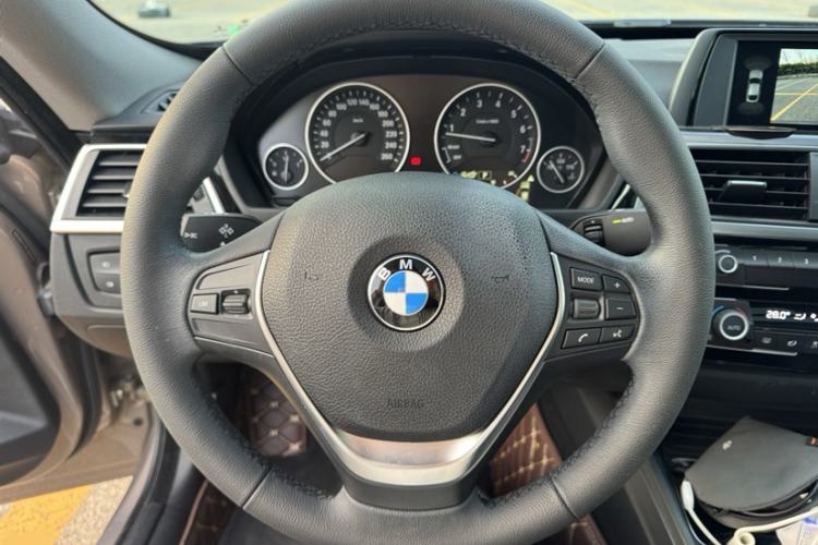 Used BMW 3 Series GT 2018 320i Sport Edition Interior 2