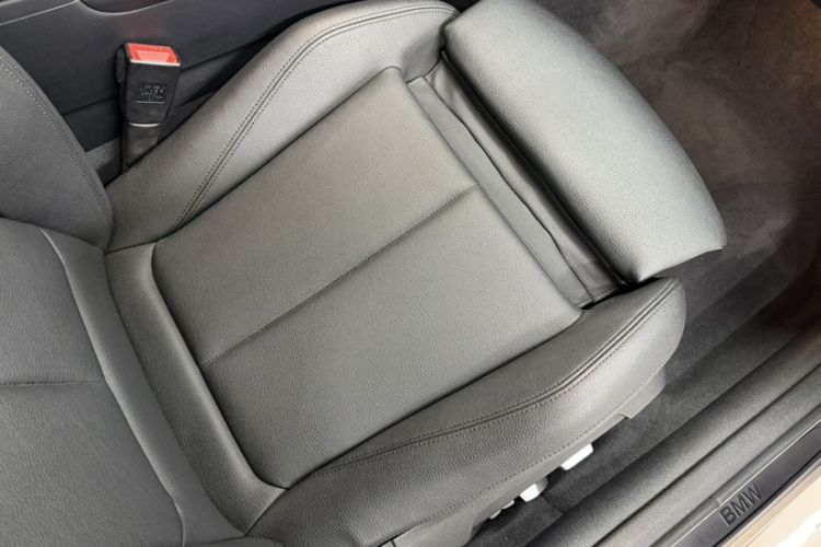Used BMW 3 Series GT 2018 320i Sport Edition Interior 6