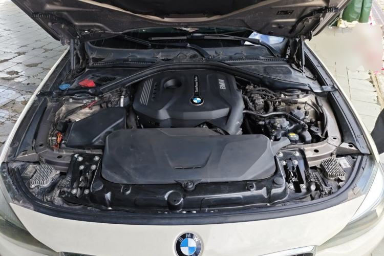 Used BMW 3 Series GT 2018 320i Sport Edition Engine Bay
