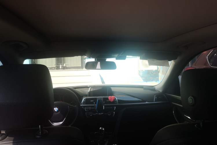 Used BMW 3 Series GT 2018 320i Sport Edition Headliner