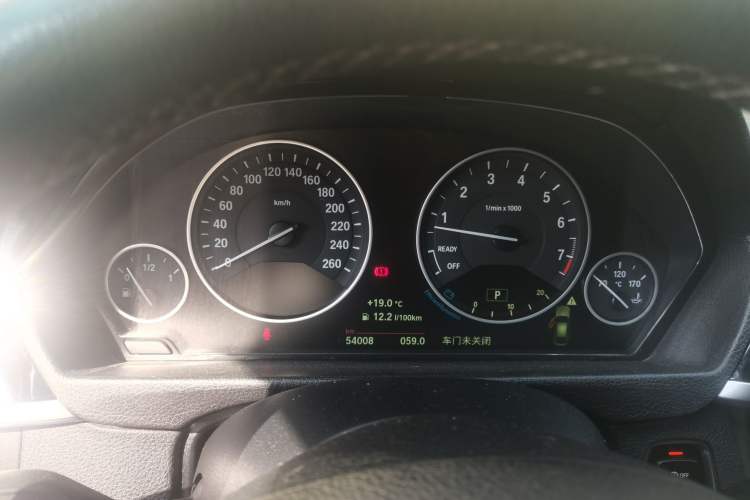 Used BMW 3 Series GT 2018 320i Sport Edition Instrument Cluster