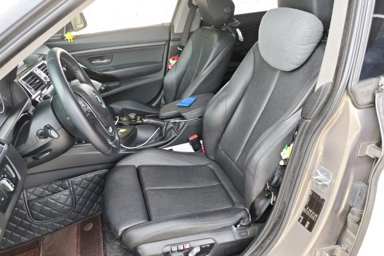 Used BMW 3 Series GT 2018 320i Sport Edition Left Front Seat