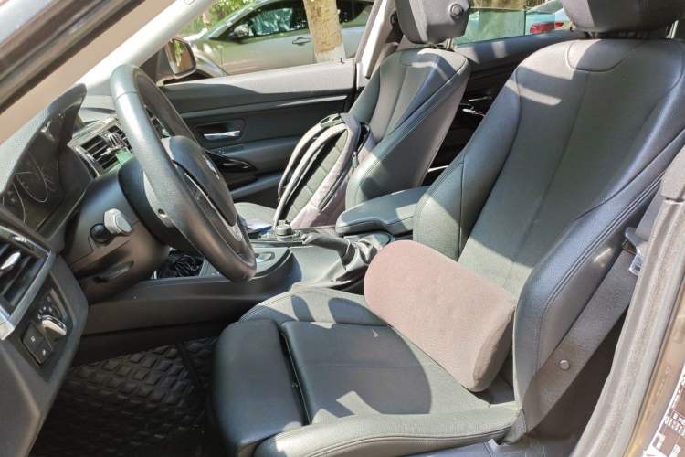 Used BMW 3 Series GT 2018 320i Sport Edition Left Front Seat