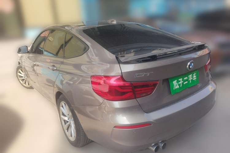 Used BMW 3 Series GT 2018 320i Sport Edition Rear Left 45 Deg