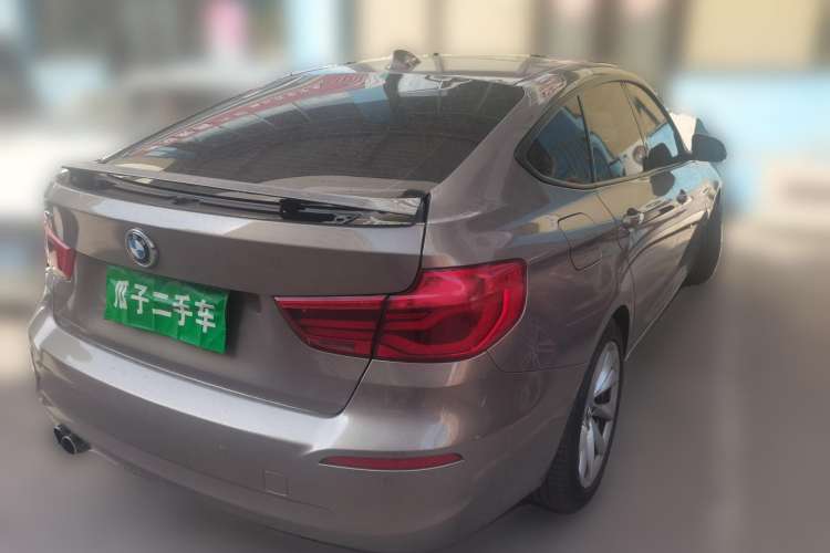 Used BMW 3 Series GT 2018 320i Sport Edition Rear Right 45 Deg