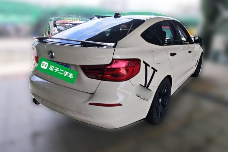 Used BMW 3 Series GT 2018 320i Sport Edition Rear Right 45 Deg