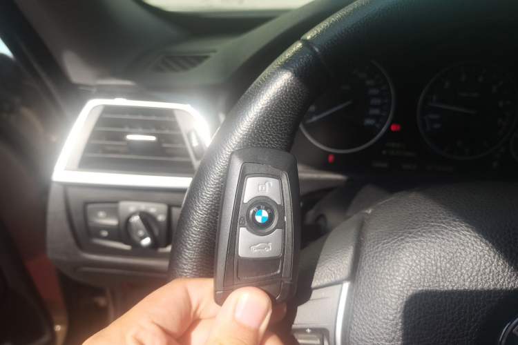 Used BMW 3 Series GT 2018 320i Sport Edition Vehicle Key