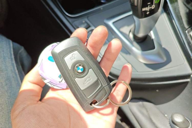 Used BMW 3 Series GT 2018 320i Sport Edition Vehicle Key