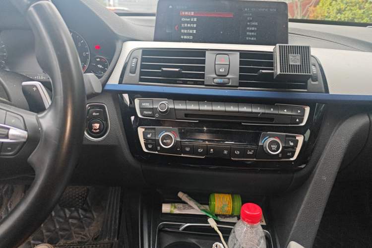 Used BMW 3 Series GT 2018 330i xDrive M Sport Edition Audio And AC Panel