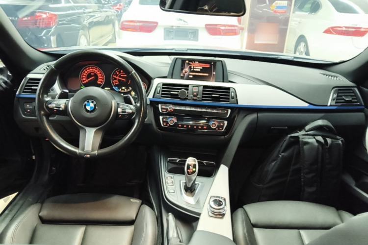 Used BMW 3 Series GT 2018 320i M Sport Edition Center Console