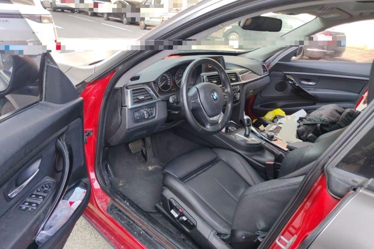 Used BMW 3 Series GT 2018 320i Sport Edition Driver Seat