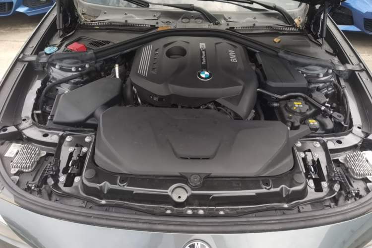Used BMW 3 Series GT 2018 320i M Sport Edition Engine Bay