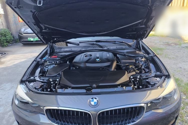 Used BMW 3 Series GT 2018 320i Sport Edition Engine Bay