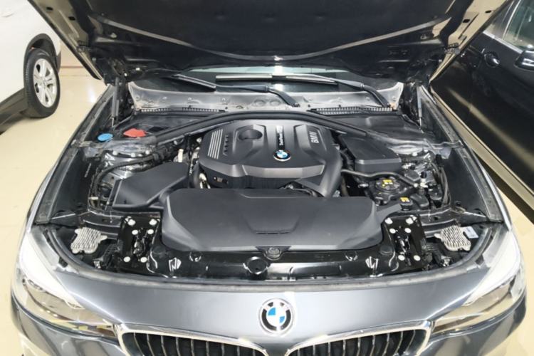 Used BMW 3 Series GT 2018 320i M Sport Edition Engine Bay