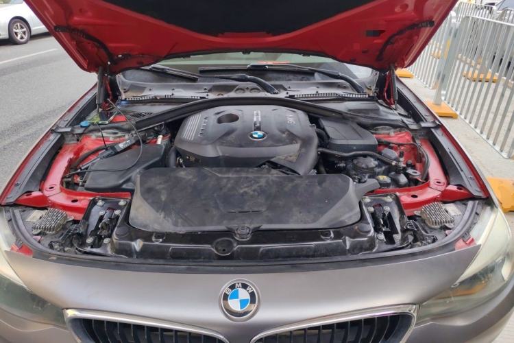 Used BMW 3 Series GT 2018 320i Sport Edition Engine Bay