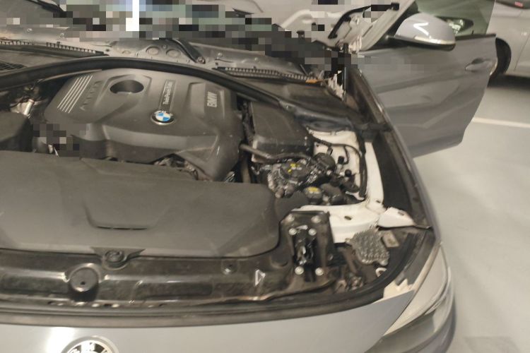 Used BMW 3 Series GT 2018 320i Sport Edition Engine Bay Left